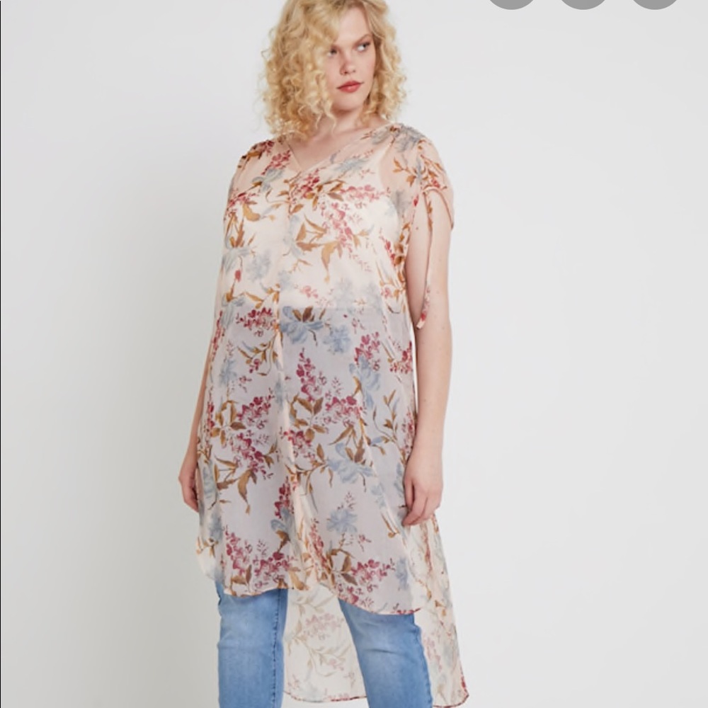 Vince Camuto blossom